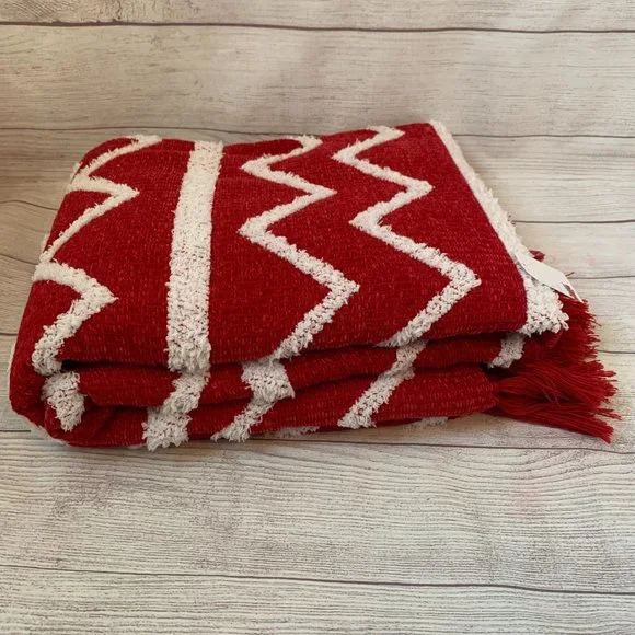 Rachel Ashwell The Farmhouse Decorative Throw Blanket 50x60" Chevron Fringe - Picture 3 of 16